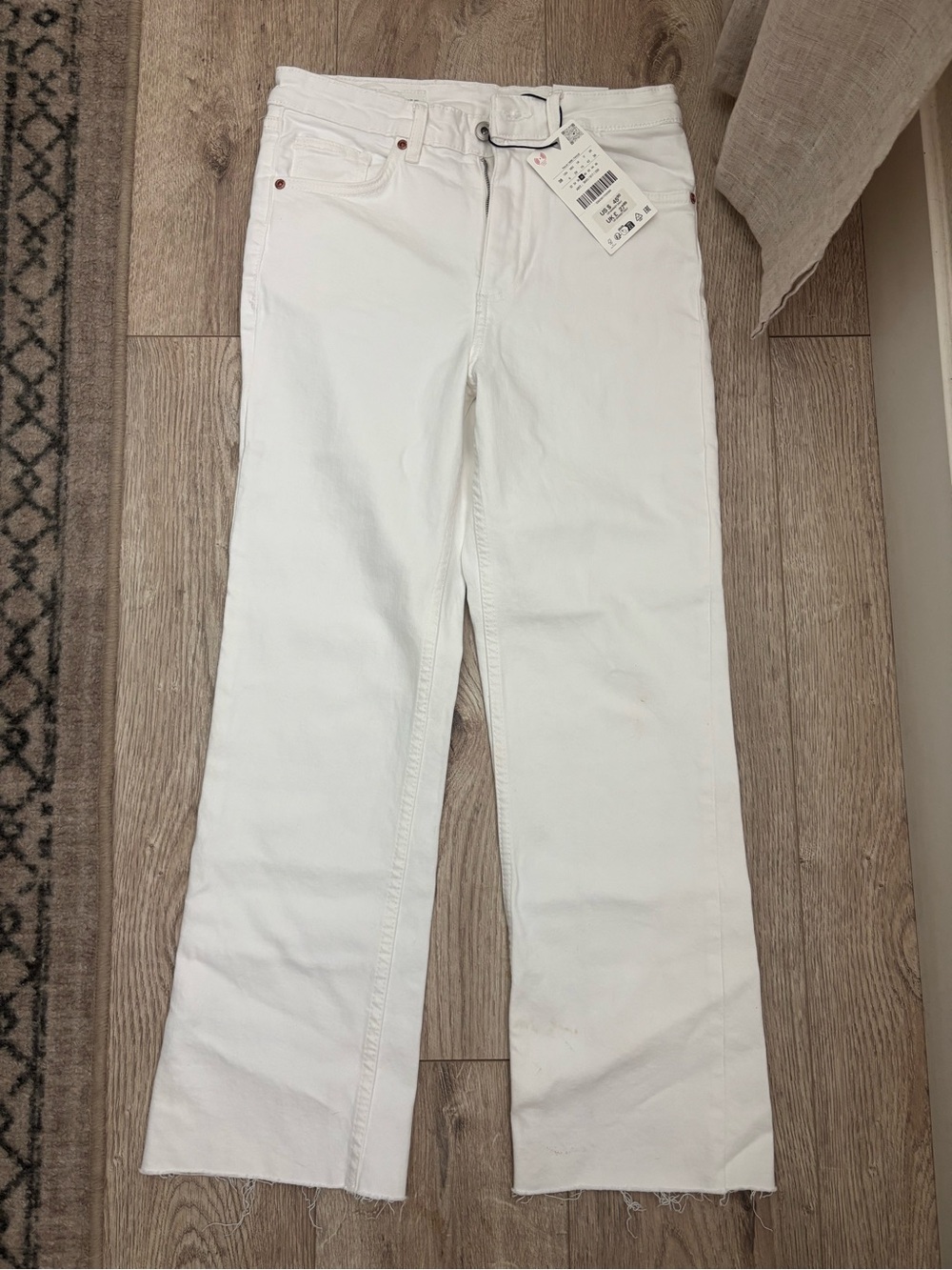 Zara White Women's Wide-Leg Jeans - Classic Clean Style-Size 6